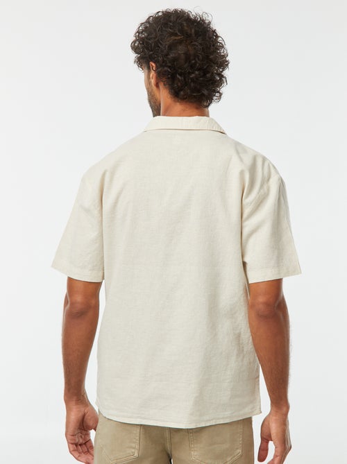 Camisa
 de manga curta com
 bolso frontal - Kiabi