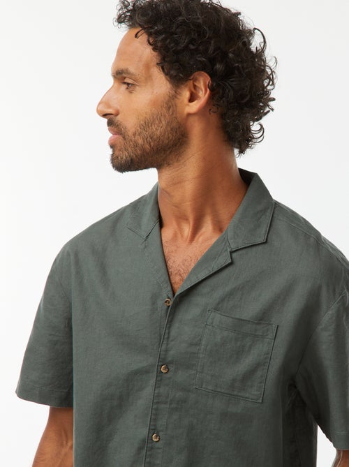 Camisa
 de manga curta com
 bolso frontal - Kiabi