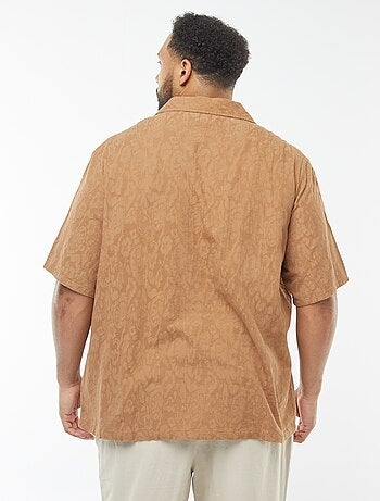 Camisa de manga curta com bordados
