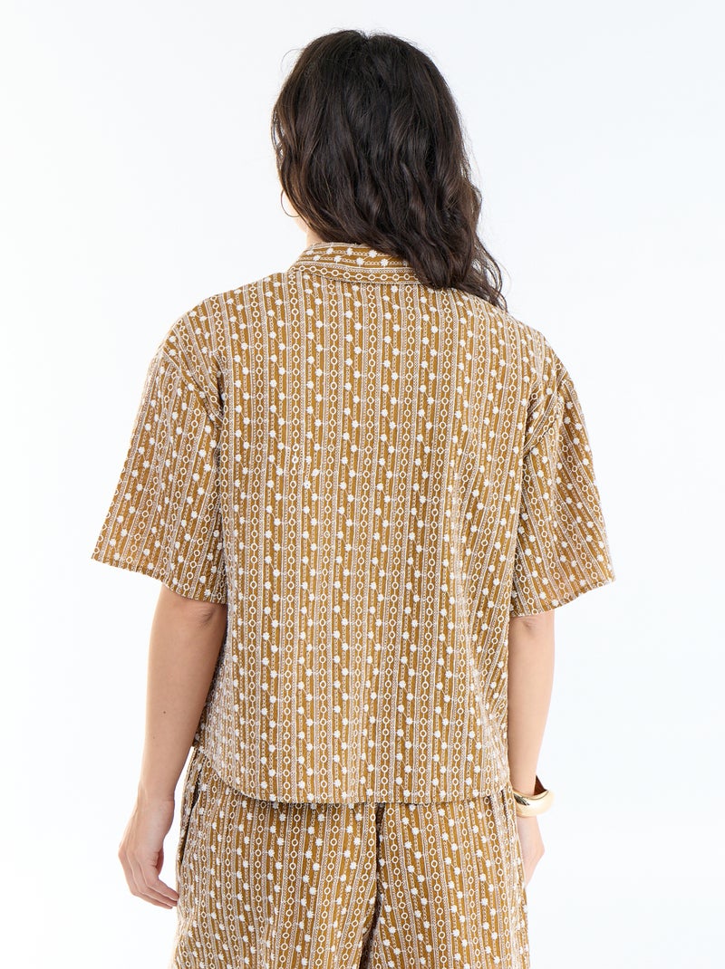Camisa de manga curta com bordados Castanho - Kiabi