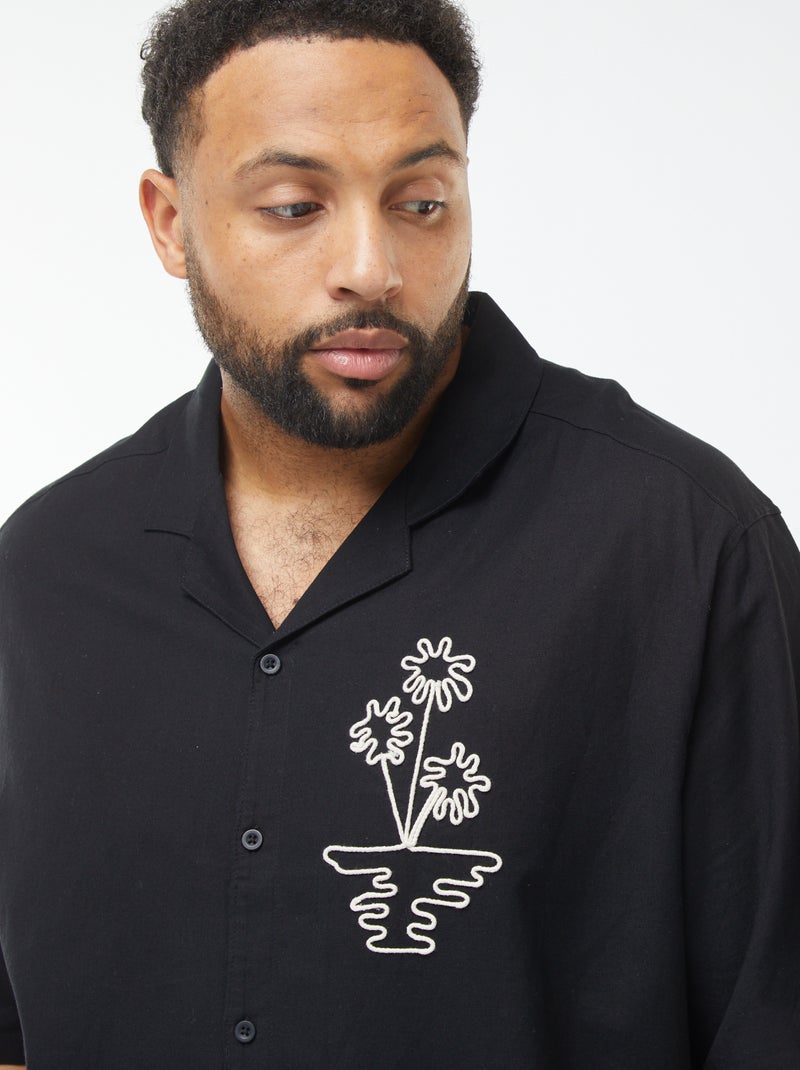 Camisa de manga curta com bordados de fantasia à frente Preto - Kiabi