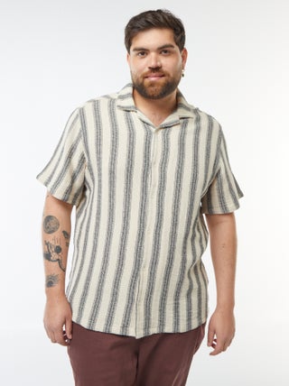 Camisa de manga curta com motivo às riscas