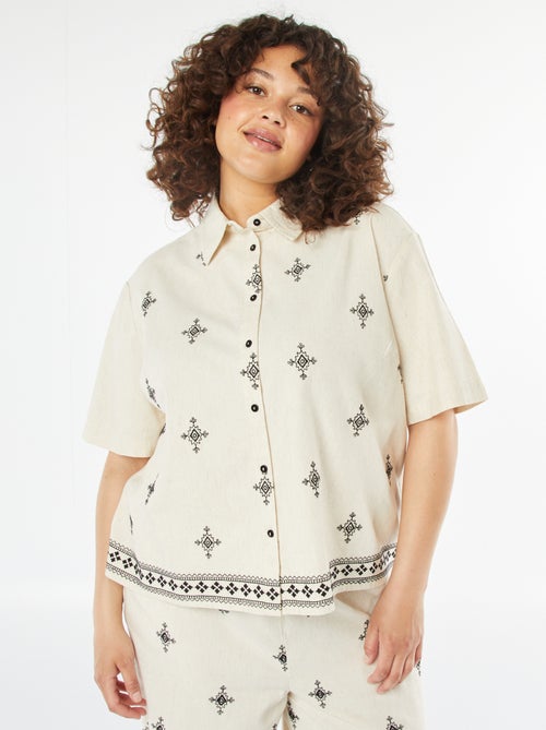 Camisa de manga curta com motivos bordados - Kiabi