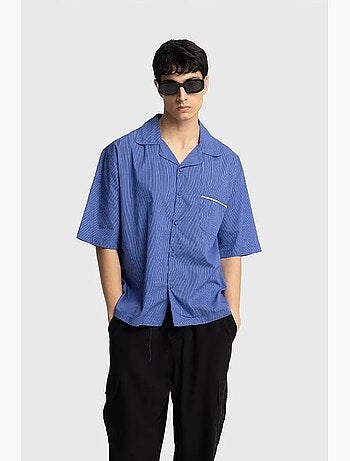 Camisa de manga curta com riscas finas giesto