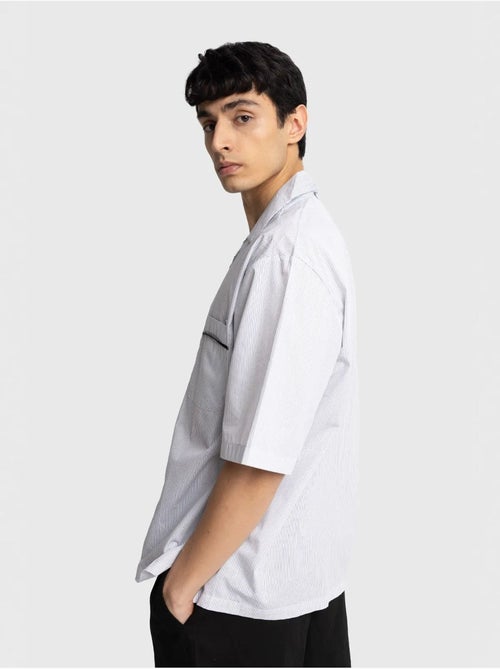 Camisa de manga curta com riscas finas giesto - Kiabi Camisa de manga curta com riscas finas giesto - Kiabi