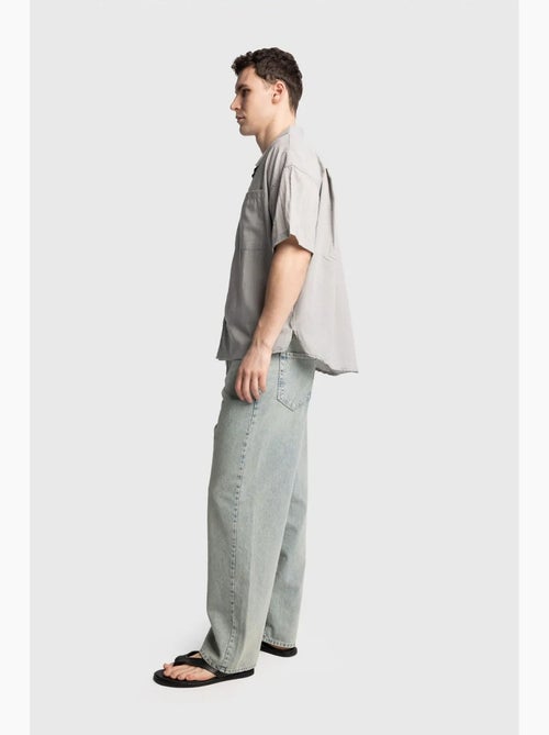 Camisa de manga curta de corte descontraído para homem giesto - Kiabi Camisa de manga curta de corte descontraído para homem giesto - Kiabi