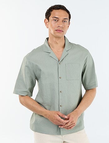 Camisa de manga curta em linho misto com bolso no peito