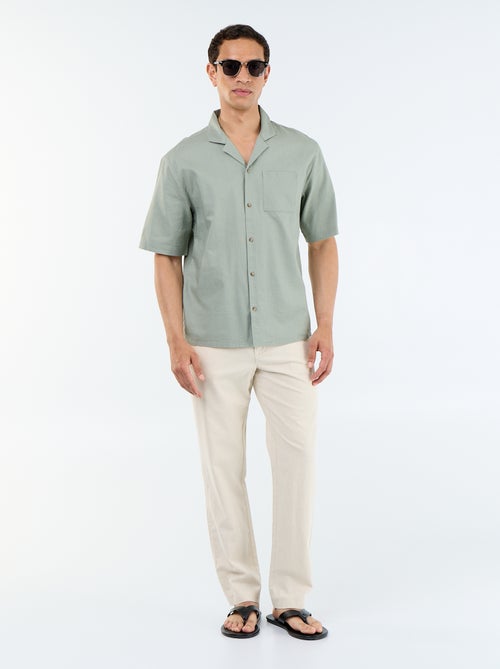 Camisa de manga curta em linho misto com bolso no peito - Kiabi