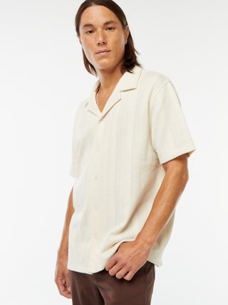 Camisa de manga curta em malha ajurada