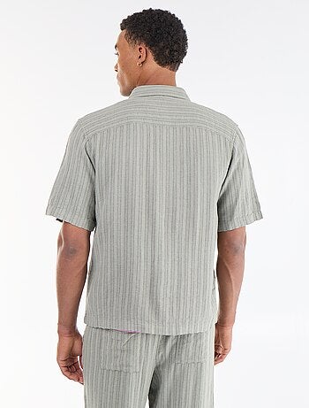 Camisa de manga curta em malha de croché