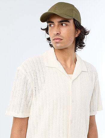 Camisa de manga curta em malha perfurada