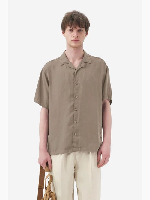 Camisa de manga curta em mistura de linho com fecho de botões giesto - Kiabi Camisa de manga curta em mistura de linho com fecho de botões giesto - Kiabi