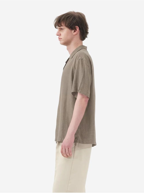 Camisa de manga curta em mistura de linho com fecho de botões giesto - Kiabi Camisa de manga curta em mistura de linho com fecho de botões giesto - Kiabi