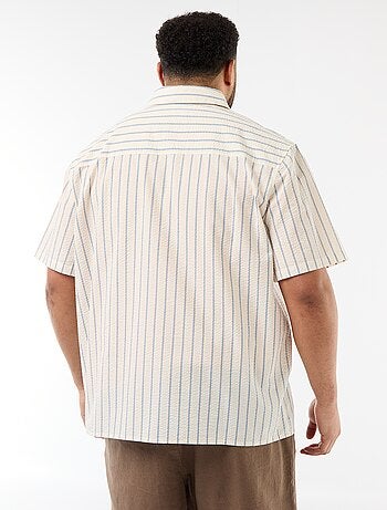 Camisa de manga curta leve com riscas