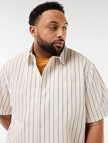Camisa de manga curta leve com riscas