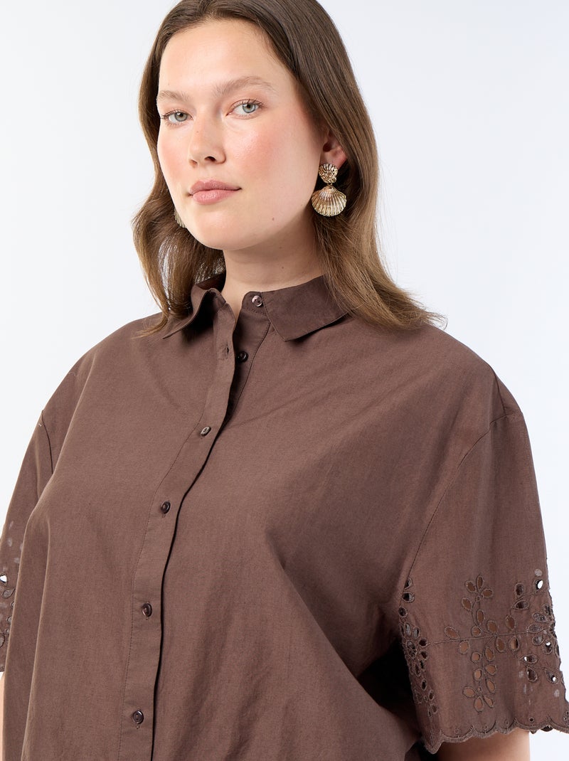 Camisa de mangas curtas com bordado vazado Castanho - Kiabi