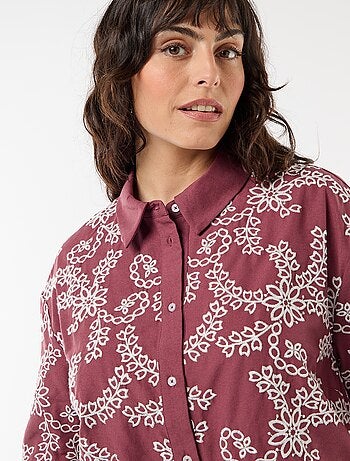 Camisa de mangas curtas com bordados