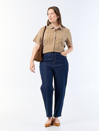 Camisa de mangas curtas com estampado bordado