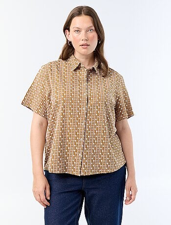 Camisa de mangas curtas com estampado bordado
