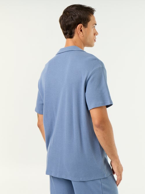 Camisa de mangas curtas em tecido texturizado - Kiabi