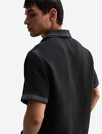 Camisa de mangas curtas texturada em algodão giesto