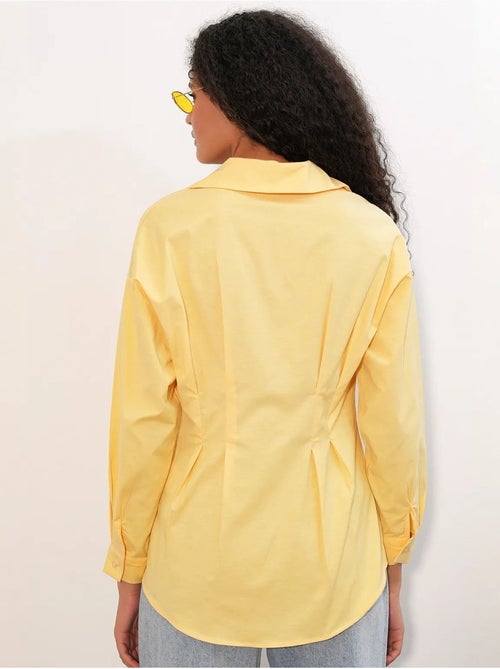 Camisa de popelina ajustada com fecho de botões à frente bdart - Kiabi Camisa de popelina ajustada com fecho de botões à frente bdart - Kiabi