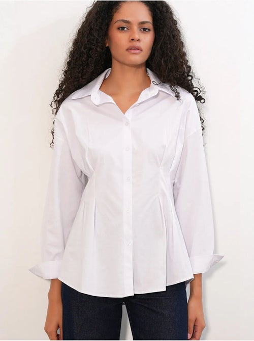 Camisa de popelina ajustada com fecho de botões à frente bdart - Kiabi Camisa de popelina ajustada com fecho de botões à frente bdart - Kiabi