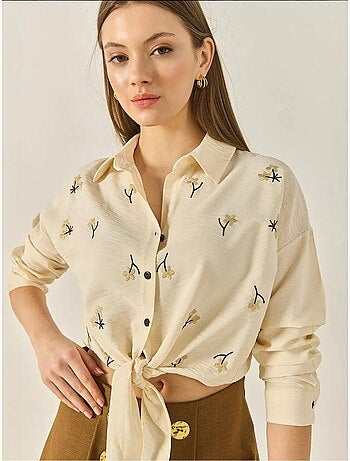 Camisa de popelina bordada com fecho de botões lucci