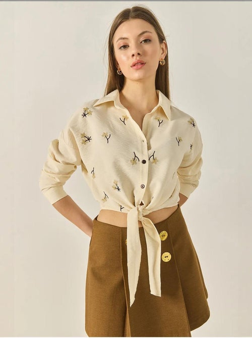 Camisa de popelina bordada com fecho de botões lucci - Kiabi Camisa de popelina bordada com fecho de botões lucci - Kiabi