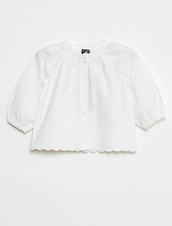 Camisa de popelina com bordados e gola com folhos