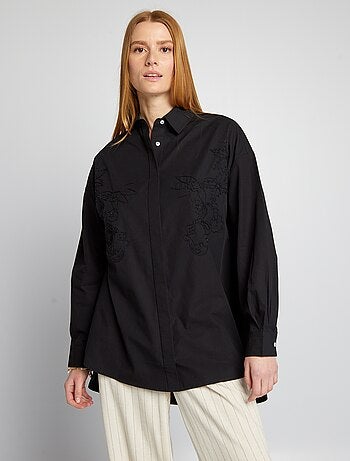 Camisa de popelina com bordados