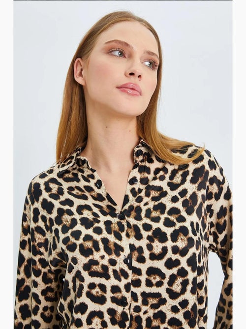 Camisa de popelina com estampado leopardo mixray - Kiabi Camisa de popelina com estampado leopardo mixray - Kiabi
