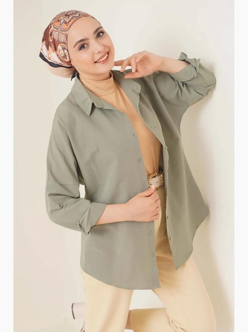 Camisa de popelina relaxed fit com fecho de botões bdart - Kiabi Camisa de popelina relaxed fit com fecho de botões bdart - Kiabi