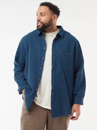 Camisa efeito gofrado lisa