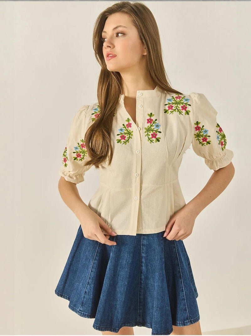 Camisa em linho com detalhe bordado floral e manga elástica lucci Bege-argila - Kiabi