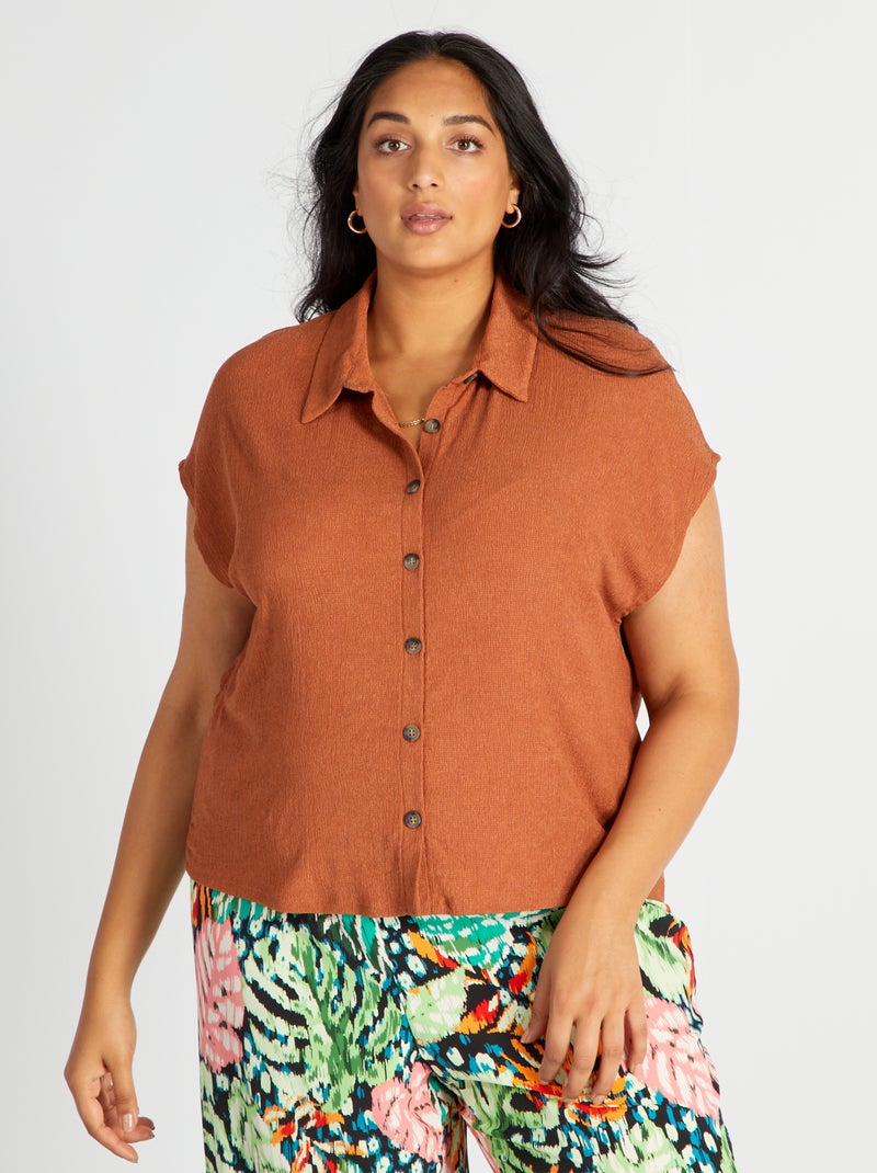 Camisa em malha crepe e mangas extra curtas MARROM - Kiabi