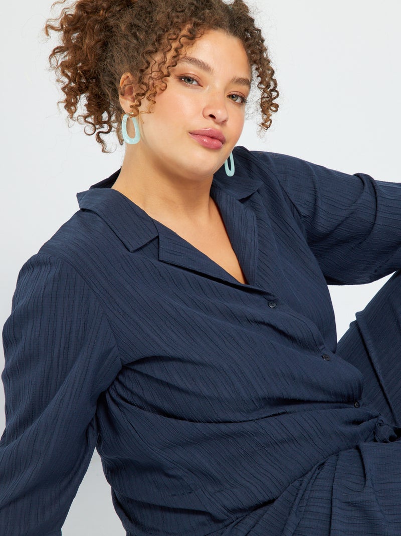 Camisa em material crepe Azul Escuro - Kiabi
