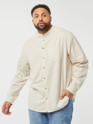 Camisa em mistura de linho com mangas compridas que podem ser dobradas