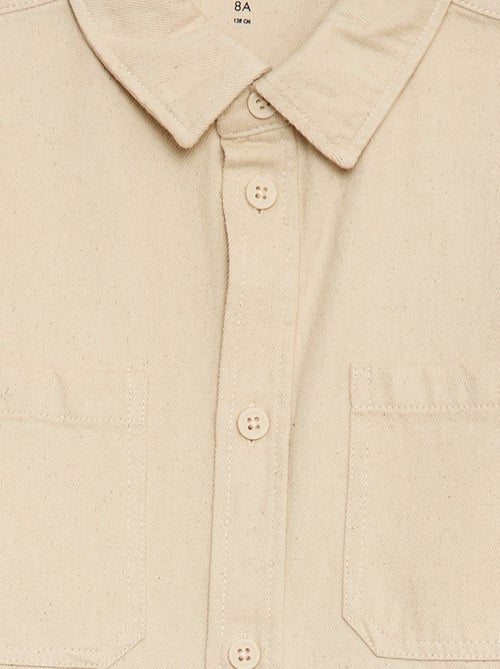 Camisa em sarja com 2 bolsos aplicados no peito - Kiabi