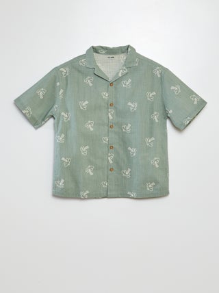 Camisa estampada de manga curta e gola de pijama