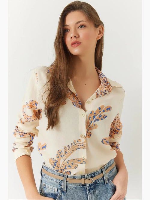 Camisa feminina acinturada lucci - Kiabi Camisa feminina acinturada lucci - Kiabi