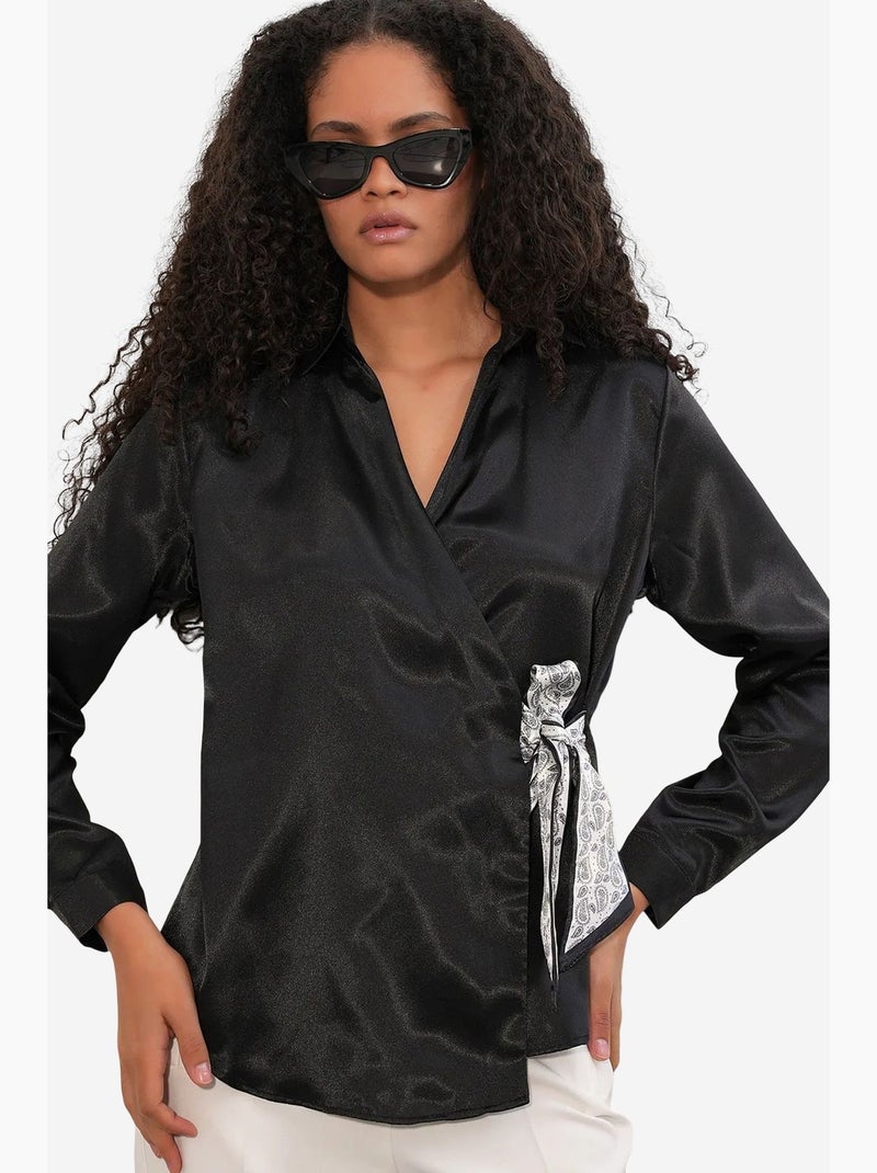 Camisa feminina de cetim com amarração frontal bdart Preto - Kiabi