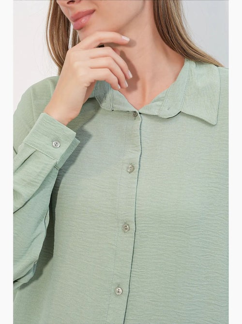 Camisa feminina de poliéster elástico bdart - Kiabi Camisa feminina de poliéster elástico bdart - Kiabi