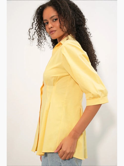 Camisa feminina em mistura de algodão bdart - Kiabi Camisa feminina em mistura de algodão bdart - Kiabi
