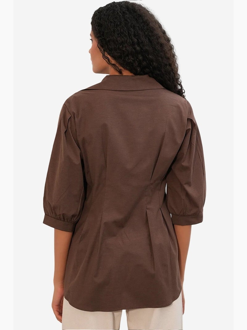 Camisa feminina em mistura de algodão bdart Castanho - Kiabi