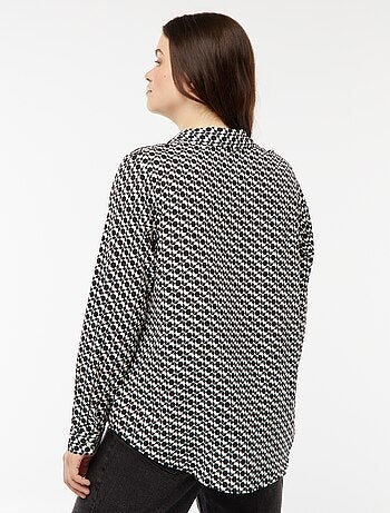 Camisa fluida em malha crepe