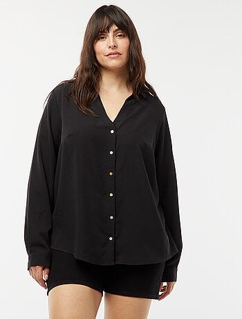 Camisa fluida em malha crepe