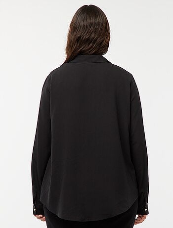 Camisa fluida em malha crepe