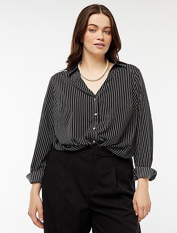 Camisa fluida em malha crepe