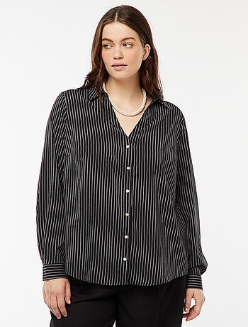 Camisa fluida em malha crepe